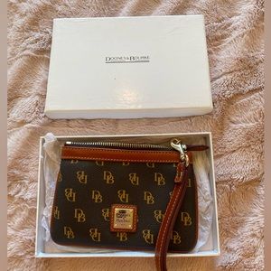 Dooney & Bourke - Greta Medium Wristlet - Brown Tmoro - Style #: 4Q08 BM